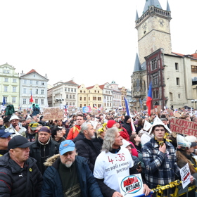 Dav lidí se sešel na Staroměstkém náměstí.