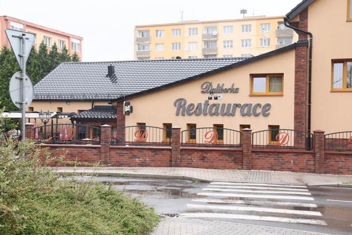 FOTO: Restaurace Daliborka zvenku. – stránka 16