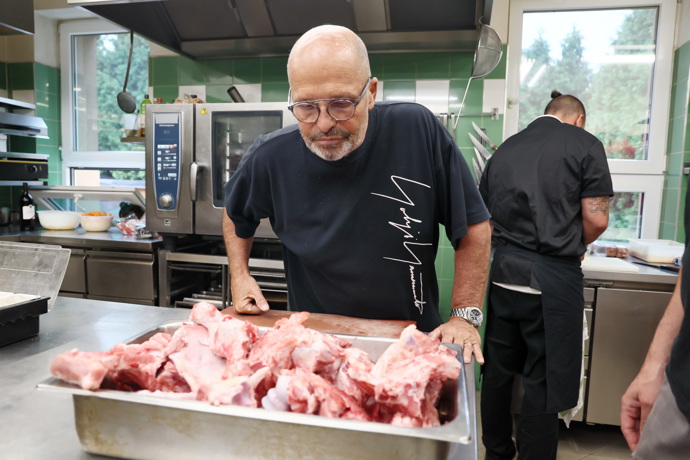 FOTO: Pohlreich ukáže restauraci, jak kvalitně vařit. – stránka 12