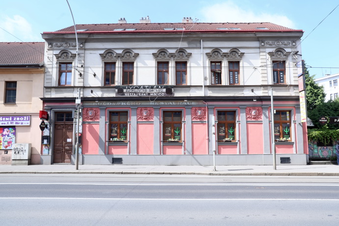 FOTO: Takhle vypadala restaurace po tří měsíční kontrole šéfa. – stránka 102