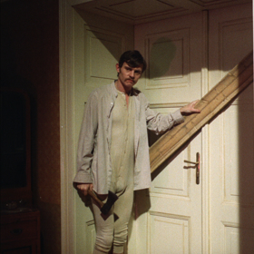 Francin (Jiří Schmitzer) ukázal, jak udrží Maryšku dál od všech skopičin.