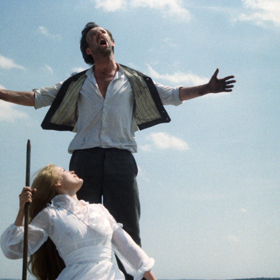 Někdy je potřeba vážit slova. Jako když Francin pošle Maryšku (Magda Vášáryová) a Pepina (Jaromír Hanzlík) hrát si třeba na komín...